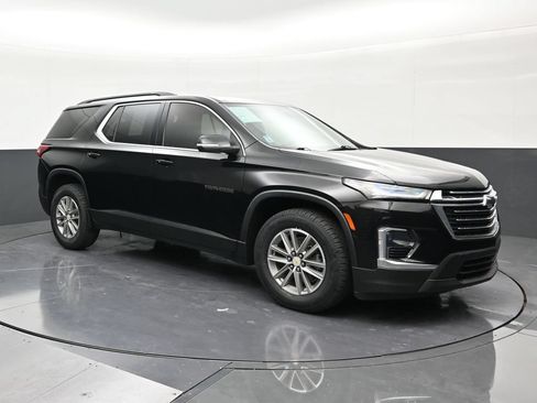 Used 2022 Chevrolet Traverse LT FWD image 7