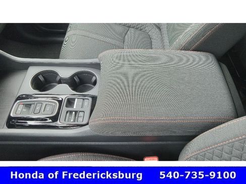 Used 2025 Honda Pilot Sport image 28