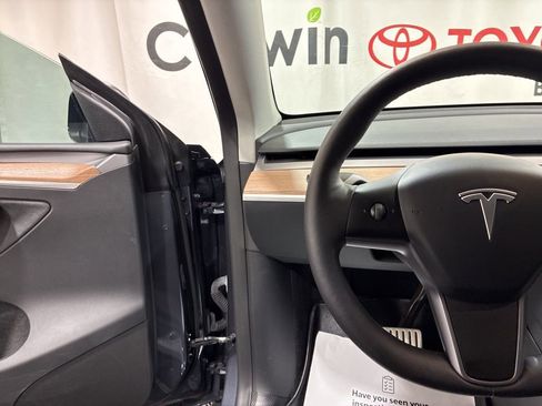 Used 2023 Tesla Model Y Long Range image 26