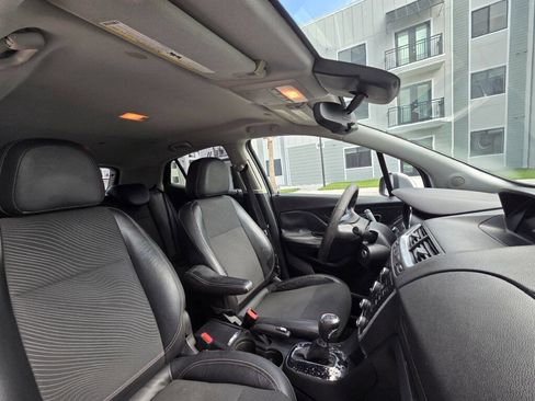 Used 2014 Buick Encore FWD image 45