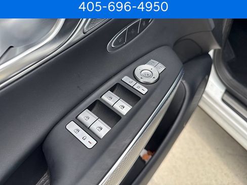 Used 2025 Genesis GV70 2.5T w/ Sport Prestige Package AWD/4WD image 19