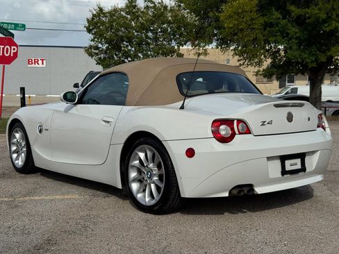 Used 2005 BMW Z4 2.5i RWD image 8