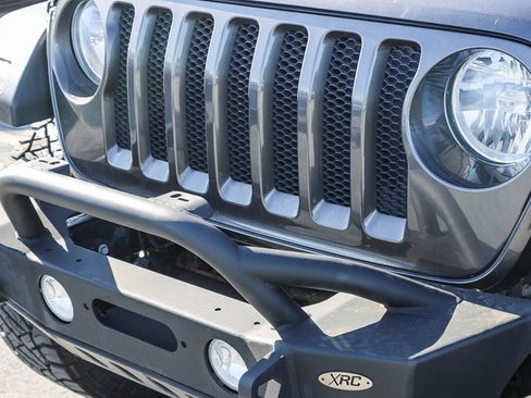 Used 2018 Jeep Wrangler Unlimited Sport S image 6