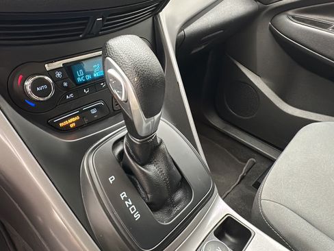 Used 2016 Ford Escape SE w/ Equipment Group 201A FWD image 18
