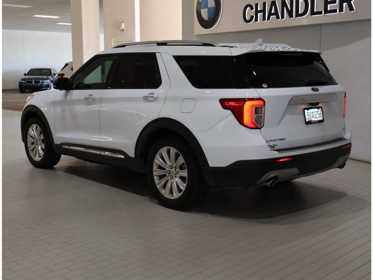 Used 2020 Ford Explorer Limited RWD image 4