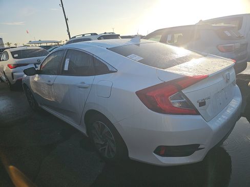 Used 2018 Honda Civic EX image 6