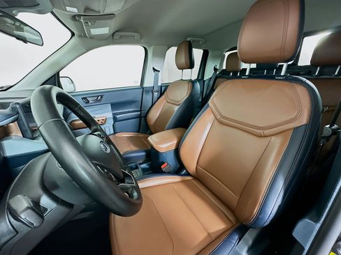 Used 2023 Ford Maverick Lariat image 13