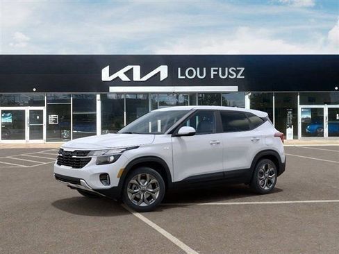 New 2026 Kia Seltos LX image 3