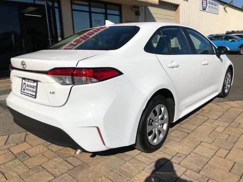Used 2024 Toyota Corolla LE image 2