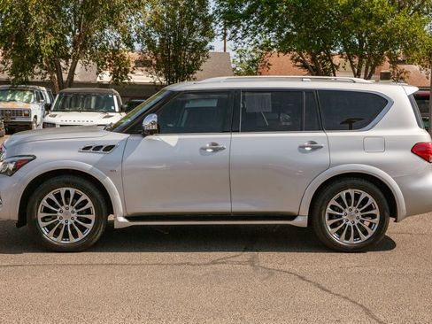 Used 2017 INFINITI QX80 4WD w/ Deluxe Technology Package image 8