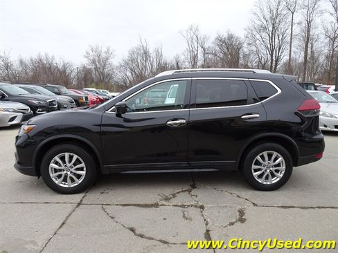 Used 2018 Nissan Rogue SV w/ Sun & Sound Touring Package AWD/4WD image 6