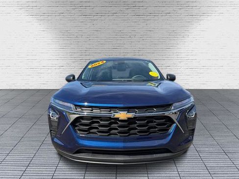 Used 2024 Chevrolet Trax LS w/ Driver Confidence Package image 6