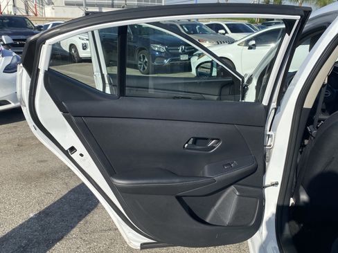 Used 2024 Nissan Sentra S FWD image 17