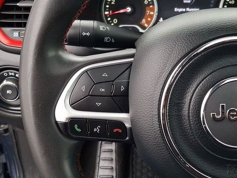 Used 2020 Jeep Renegade Trailhawk image 21