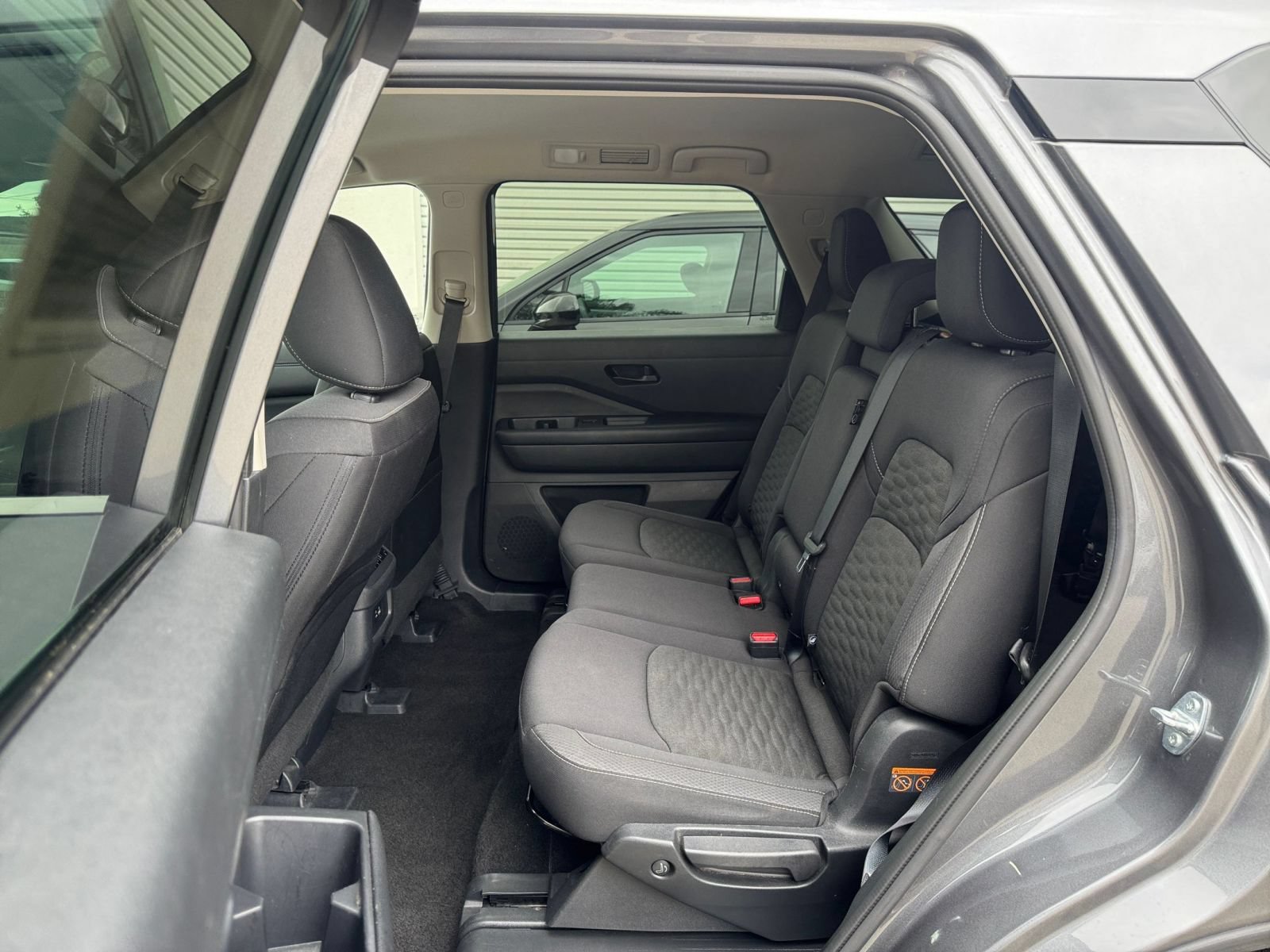 Used 2025 Nissan Pathfinder SV AWD/4WD image 27
