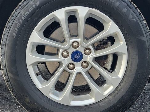 Certified 2022 Ford Escape SE w/ Convenience Package image 17