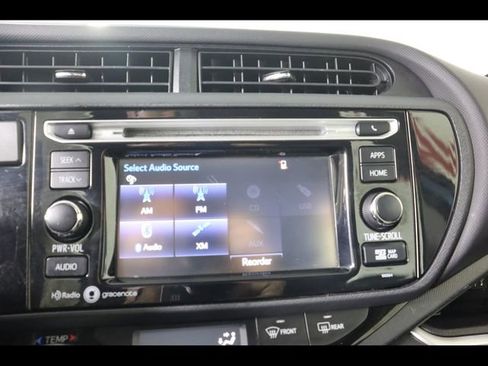 Used 2015 Toyota Prius C Three image 36