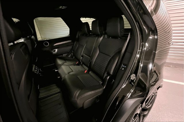 New 2026 Land Rover Discovery Limited Edition AWD/4WD image 9