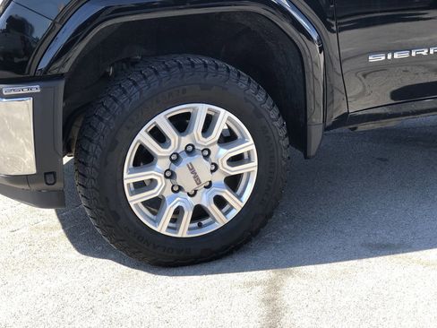 Used 2024 GMC Sierra 2500 SLT w/ SLT Convenience Package image 2