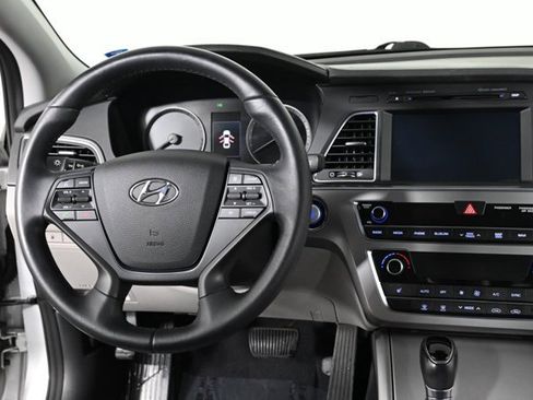 Used 2015 Hyundai Sonata Sport w/ Option Group 04 image 3