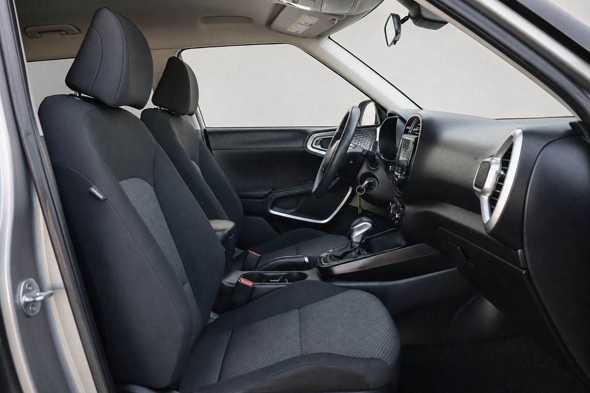 Used 2022 Kia Soul LX w/ Technology Package FWD image 21