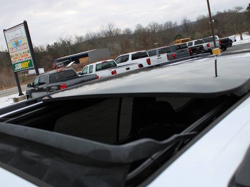 Used 2022 Jeep Wagoneer Series III w/ Premium Group I image 37