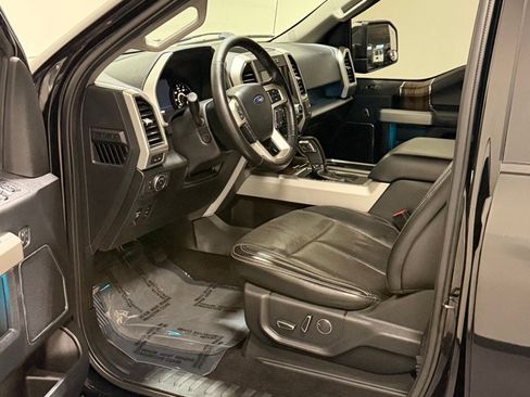 Used 2018 Ford F150 Lariat w/ Equipment Group 502A Luxury image 8