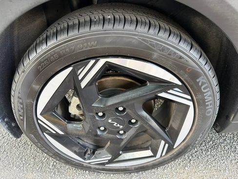 Used 2025 Kia K4 EX FWD image 17