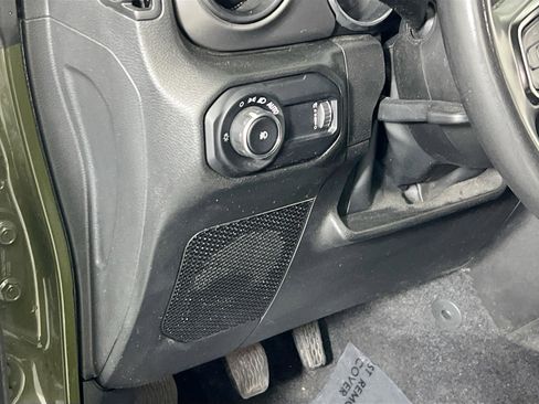 Used 2023 Jeep Wrangler Willys image 10