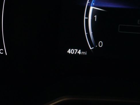 Used 2025 Toyota Corolla Cross XLE w/ Convenience Package AWD/4WD image 20