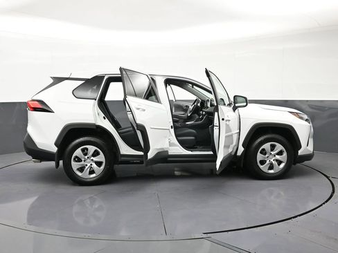 Used 2023 Toyota RAV4 LE AWD/4WD image 32