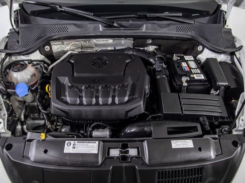 Used 2019 Volkswagen Beetle 2.0T SE FWD image 48