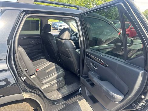 Used 2023 Honda Pilot Touring image 19