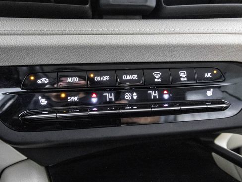 Used 2021 Buick Envision Preferred AWD/4WD image 31