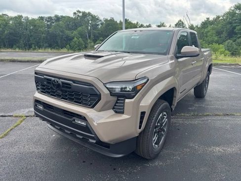 New 2026 Toyota Tacoma TRD Sport AWD/4WD image 7