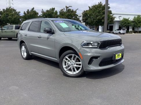 Used 2024 Dodge Durango GT AWD/4WD image 2