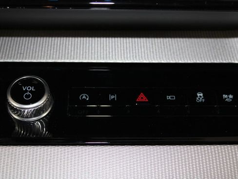 Used 2025 Ford Expedition Active RWD image 47