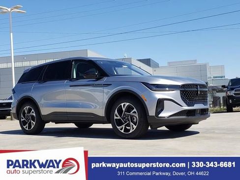 New 2026 Lincoln Nautilus Premier w/ Jet Appearance Package AWD/4WD image 1