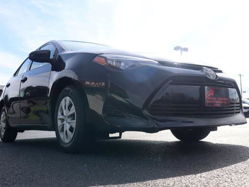 Used 2017 Toyota Corolla L FWD image 17