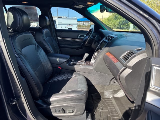 Used 2017 Ford Explorer Platinum AWD/4WD image 28