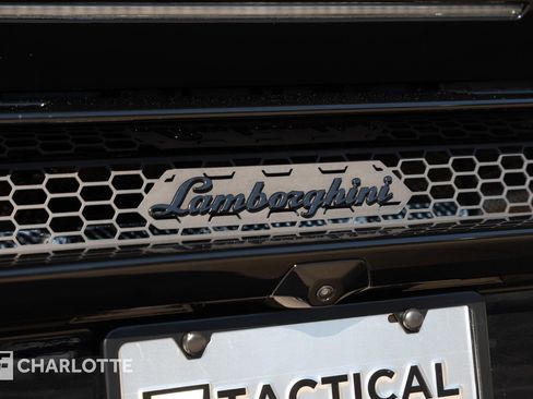 Used 2024 Lamborghini Huracan Tecnica image 14