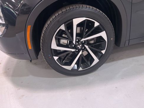 New 2025 Mitsubishi Outlander SEL image 9