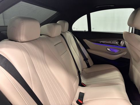 Used 2017 Mercedes-Benz E 300 4MATIC image 24
