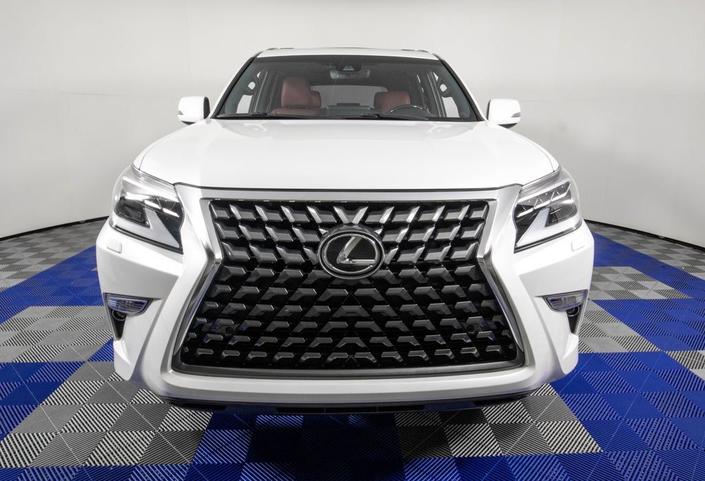 Used 2023 Lexus GX 460 Premium w/ Premium Plus Package AWD/4WD image 3