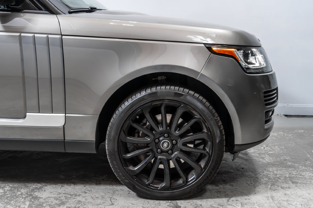 Used 2017 Land Rover Range Rover Supercharged AWD/4WD image 12