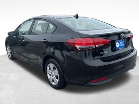 Used 2017 Kia Forte LX w/ LX Popular Package image 5