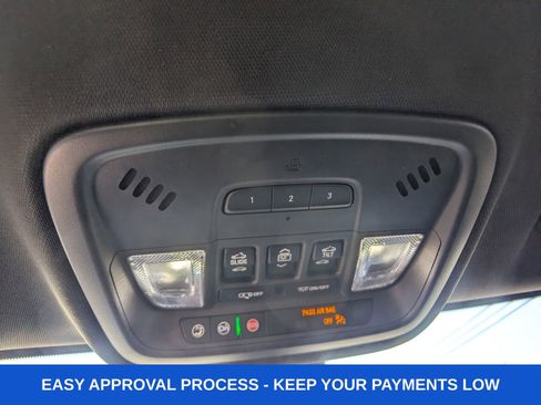 Used 2023 Chevrolet Traverse RS AWD/4WD image 27
