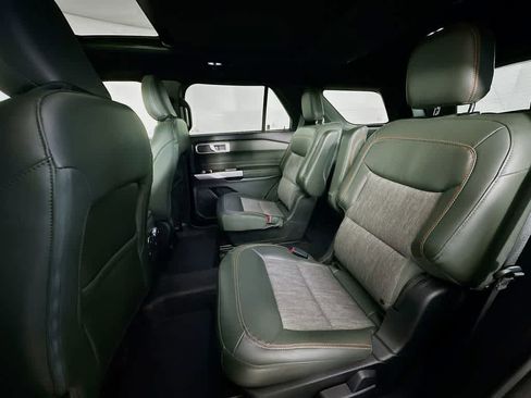 Used 2022 Ford Explorer Timberline image 14