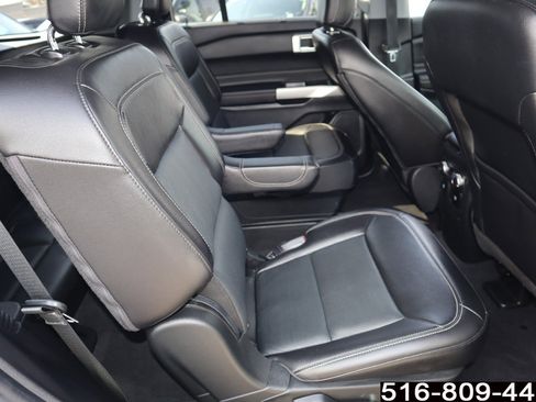 Used 2022 Ford Explorer Limited w/ Equipment Group 301A AWD/4WD image 29