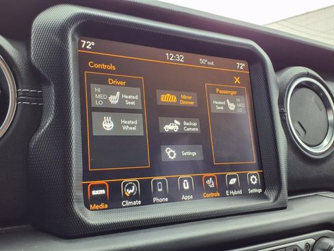 Used 2022 Jeep Wrangler Unlimited Sahara w/ Cold Weather Group image 5